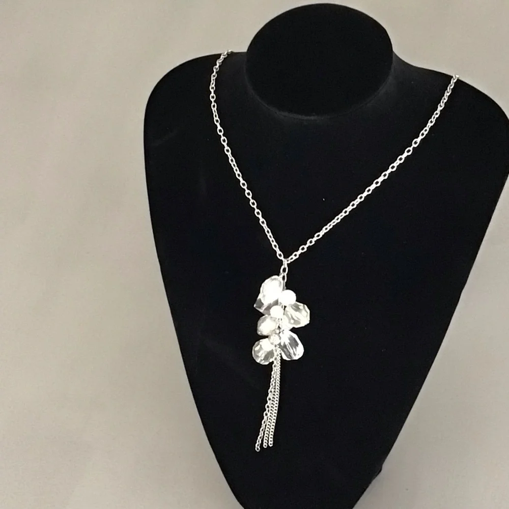 A Trio of White Necklaces! - Picture 6 of 12